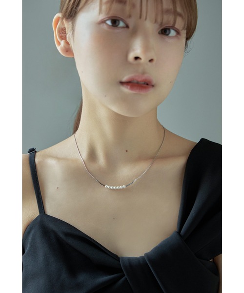 niana（ニアナ）の「小粒パールネックレス 結婚式 お呼ばれ オケージョン フォーマル パーティー 小ぶり シンプル シルバー ゴールド（ネックレス・レディース・シルバー/ゴールド・FREE）」の2枚目の写真