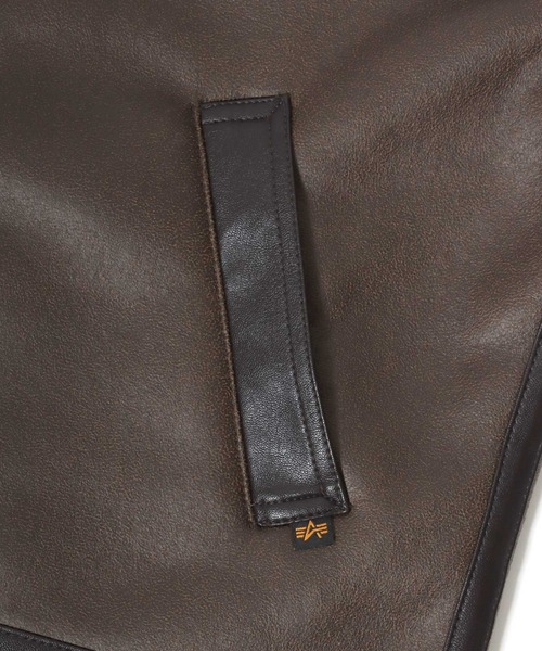 Alpha Industries(アルファインダストリーズ)の「ALPHA INDUSTRIES/アルファインダストリーズ B-3 FAKE MOUTON JACKET/オーバーサイズ フェイクムートンジャケット(ムートンコート・メンズ・ブラック/ブラウン/ブラック系その他・M/XL/L)」の11枚目の写真
