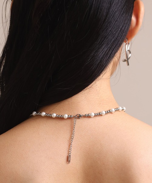LHME(エルエイチエムイー)の「【WEB限定】“MELLOW”パールミックスボールチェーンネックレス(ミディアム)/ステンレススティール【LHME / エルエイチエムイー】(ネックレス・レディース・ホワイト×シルバー・46cm)」の17枚目の写真