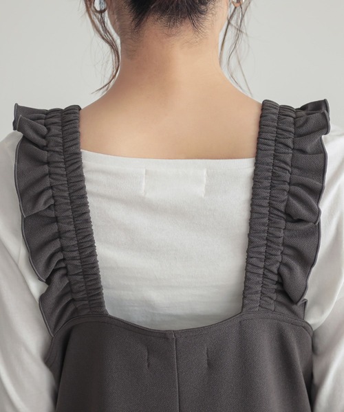 n'OrLABEL(ノアールレーベル)の「『肩フリルサロペット』(サロペット/オーバーオール・レディース・チャコール/ブラック・2/1)」の20枚目の写真