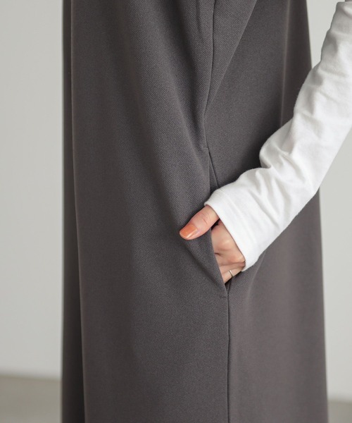 n'OrLABEL(ノアールレーベル)の「『肩フリルサロペット』(サロペット/オーバーオール・レディース・チャコール/ブラック・2/1)」の21枚目の写真