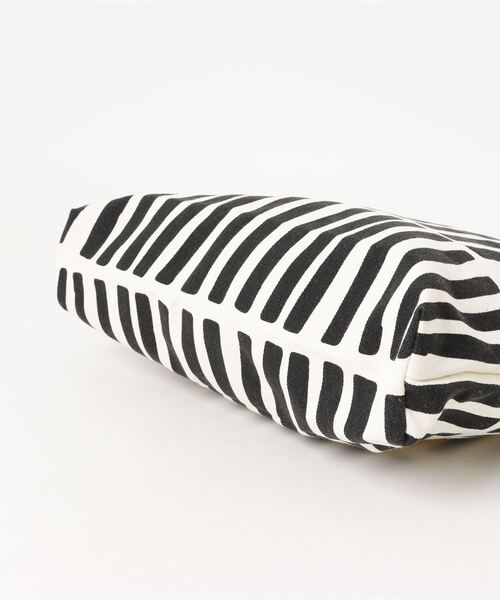 Ritzy（リッツィー）の「北欧柄 キャンバストートバッグ（トートバッグ・レディース・ブラック・FREE）」の7枚目の写真