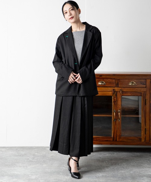 MILLION CARATS（ミリオンカラッツ）の「上品な雰囲気と程よいリラックス感が、大人の余裕を演出する配色ステッチツイードジャケット（その他アウター・レディース・ブラック/グレー/チャコールグレー・FREE）」の6枚目の写真