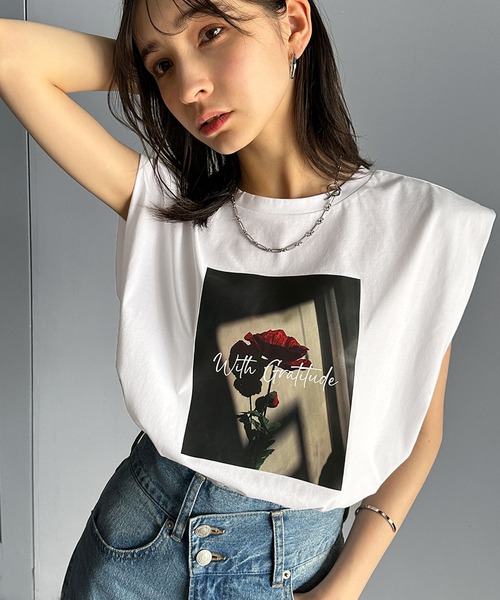 classicalelf（クラシカルエルフ）の「シンプルなのに着映える！お花フォトプリントシルケット加工フレンチスリーブTシャツ（Tシャツ/カットソー・レディース・モーブ系/チャコール/ホワイト・LARGE/MEDIUM/SMALL/X-LARGE）」の9枚目の写真