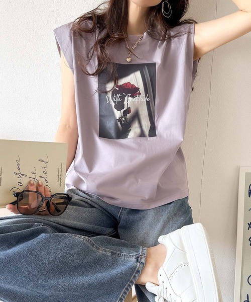 classicalelf（クラシカルエルフ）の「シンプルなのに着映える！お花フォトプリントシルケット加工フレンチスリーブTシャツ（Tシャツ/カットソー・レディース・モーブ系/チャコール/ホワイト・LARGE/MEDIUM/SMALL/X-LARGE）」の6枚目の写真
