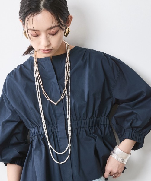 CHIC STYLE(シックスタイル)の「パフスリーブギャザーブラウス<大きいサイズ有>シックスタイル(シャツ/ブラウス・レディース・オフホワイト/ネイビー・L/M/5L/4L/3L/LL)」の18枚目の写真