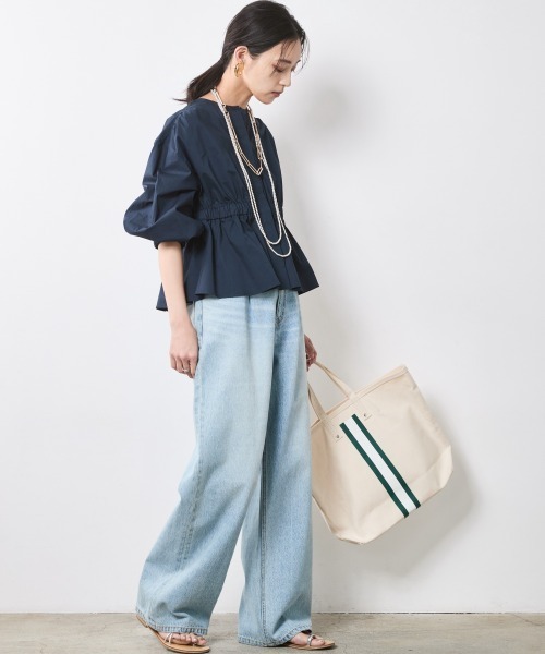 CHIC STYLE(シックスタイル)の「パフスリーブギャザーブラウス<大きいサイズ有>シックスタイル(シャツ/ブラウス・レディース・オフホワイト/ネイビー・L/M/5L/4L/3L/LL)」の20枚目の写真