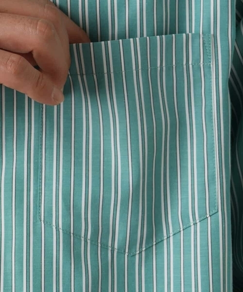 a.v.v(アーヴェヴェ)の「【イージーケア】カラーストライプワイドシルエットシャツ(シャツ/ブラウス・メンズ・ブルー/グリーン・46/48)」の14枚目の写真