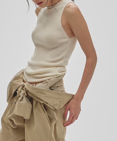 TODAYFUL（トゥデイフル）の「Merinowool 100% Tanktop（Tシャツ/カットソー・レディース・チャコールグレー/チョコ/キナリ・FREE）」の2枚目の写真