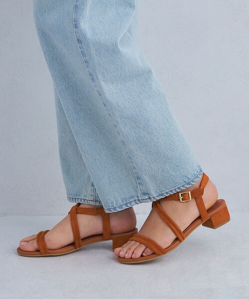 green label relaxing(グリーンレーベルリラクシング)の「パデッドクロス サンダル(3cmヒール)(サンダル・レディース・ブラック/ブラウン/ターコイズブルー・S/M/L/XL)」の3枚目の写真