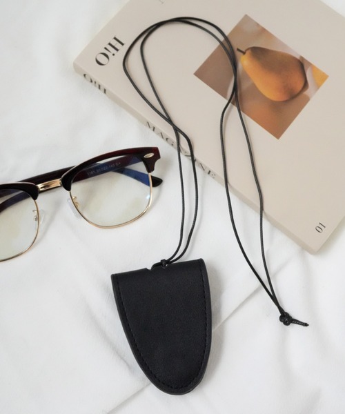 Port（ポート）の「【 Port / ポート 】 フェイクレザー メガネ サングラス ホルダー ネックレス（サングラス・レディース・ブラック/ブラウン/ブラック系その他/ブラウン系その他・FREE）」の10枚目の写真