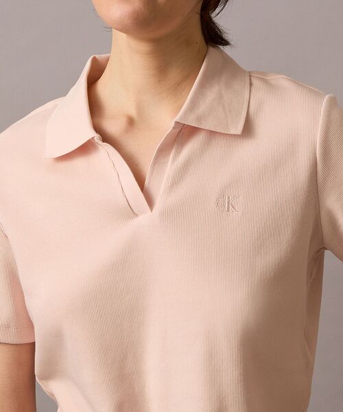 Calvin Klein(カルバン・クライン)の「ロゴリブ ポロシャツ(ポロシャツ・レディース・ブラック/ライトピンク/ホワイト・M/S/XS)」の15枚目の写真