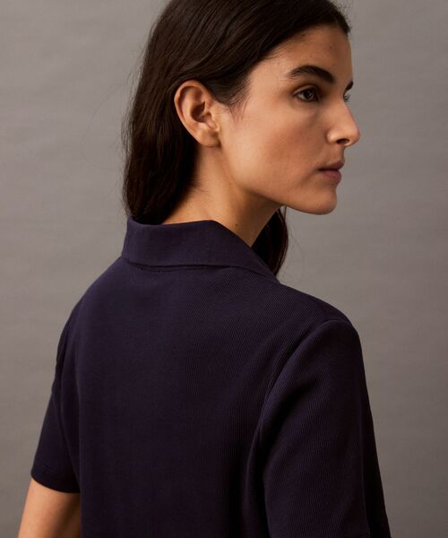 Calvin Klein(カルバン・クライン)の「ロゴリブ ポロシャツ(ポロシャツ・レディース・ブラック/ライトピンク/ホワイト・M/S/XS)」の5枚目の写真