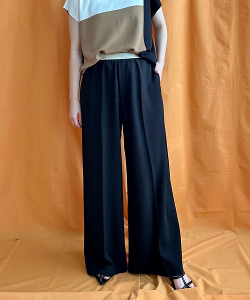 LHELBIE(レルビエ)の「デザインベルトワイドパンツ(スラックス・レディース・ブルー/ブラック/イエロー・M)」の2枚目の写真