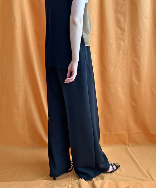 LHELBIE(レルビエ)の「デザインベルトワイドパンツ(スラックス・レディース・ブルー/ブラック/イエロー・M)」の21枚目の写真
