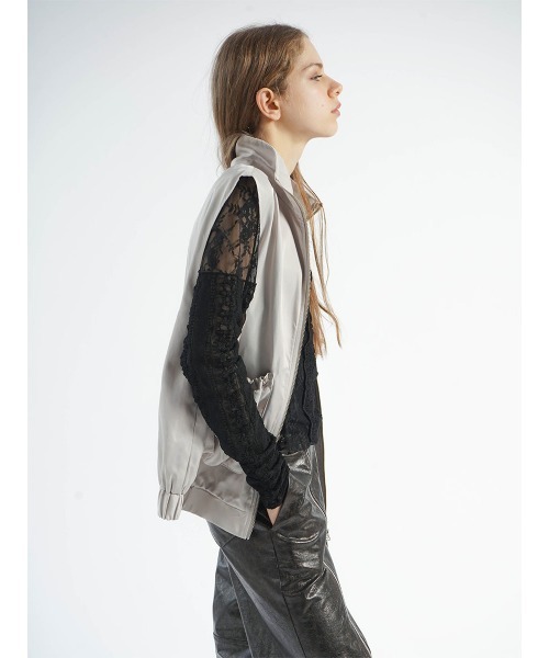 :ETHROF(イーサオブ)の「MESH POCKET DOUBLE ZIP VEST(ベスト・レディース・グレー/アイボリー/ブラック・FREE)」の5枚目の写真