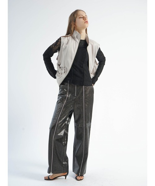 :ETHROF(イーサオブ)の「MESH POCKET DOUBLE ZIP VEST(ベスト・レディース・グレー/アイボリー/ブラック・FREE)」の6枚目の写真