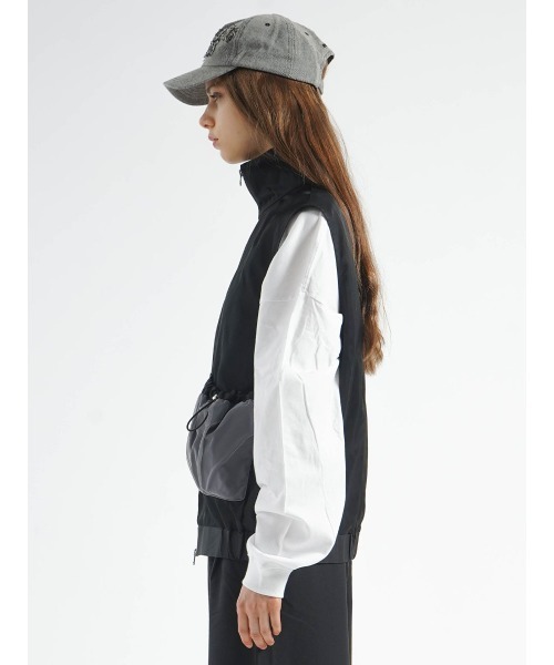 :ETHROF(イーサオブ)の「MESH POCKET DOUBLE ZIP VEST(ベスト・レディース・グレー/アイボリー/ブラック・FREE)」の17枚目の写真