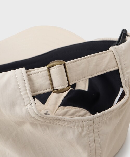 OPAQUE.CLIP（オペークドットクリップ）の「【取外し可】紐付きナイロンキャップ（キャップ・レディース・オフホワイト/グレー/ブラック・00）」の8枚目の写真