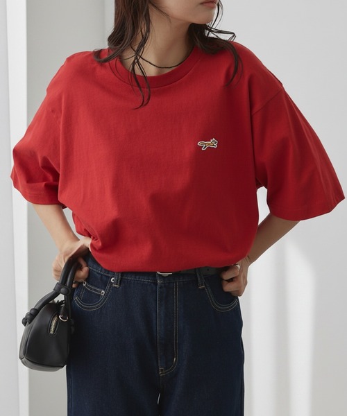 MONO-MART(モノマート)の「PENNEYS/ペニーズ 別注 THE FOX ロゴ ワンポイントワッペン刺繍 オーバーサイズ半袖Tシャツ(Tシャツ/カットソー・レディース・チャコール/ホワイト/ライトグレー/ダークネイビー/ピンク/アイボリー系/ブラック/ベージュ系/ブラック系/サックスブルー/レッド/グレー系1/ブラック系2/ブラウン系/グレイッシュベージュ・S/M/L)」の15枚目の写真