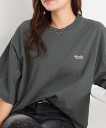 【新品】Tシャツ　グレー　ワンポイント　ロゴ Tシャツ/カットソー（グレー/灰色系・ワンポイント
