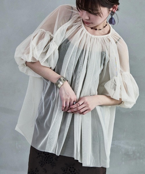 Fashion Letter（ファッションレター）の「チュールギャザー5分袖ブラウス（シャツ/ブラウス・レディース・アイボリー/ブラック/グレー/チャコールグレー・M）」の4枚目の写真