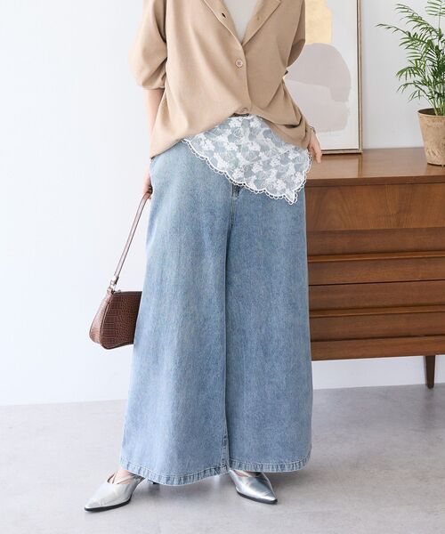 CRAFT STANDARD BOUTIQUE(クラフトスタンダードブティック)の「デニムタックパンツ(デニムパンツ・レディース・ライトインディゴブルー/ダークインディゴブルー・L/M)」の3枚目の写真