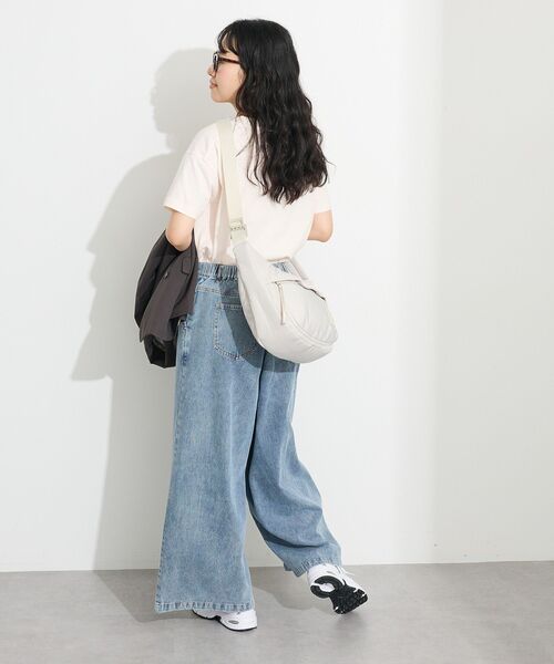 CRAFT STANDARD BOUTIQUE(クラフトスタンダードブティック)の「デニムタックパンツ(デニムパンツ・レディース・ライトインディゴブルー/ダークインディゴブルー・L/M)」の22枚目の写真