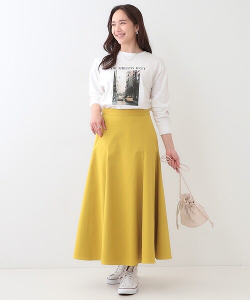 SHOO・LA・RUE（シューラルー）の「【洗える/S-LL】一枚でもレイヤードでも グラフィック長袖Tシャツ（Tシャツ/カットソー・レディース・ホワイト系1/ホワイト系2/ブラック系1/ベージュ系その他6/イエロー系その他4/ネイビー系2/ブルー系8/チャコール・01/03/04/02）」の15枚目の写真