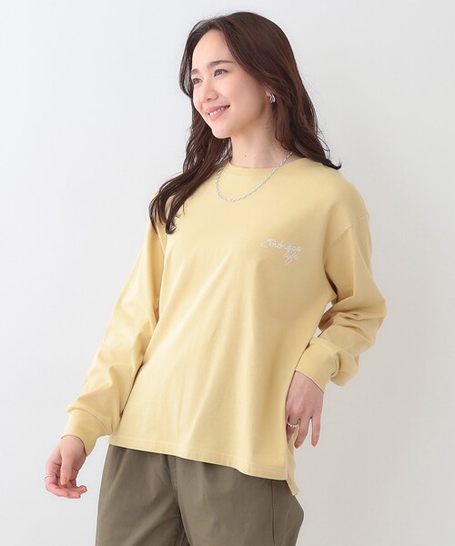 SHOO・LA・RUE（シューラルー）の「【洗える/S-LL】一枚でもレイヤードでも グラフィック長袖Tシャツ（Tシャツ/カットソー・レディース・ホワイト系1/ホワイト系2/ブラック系1/ベージュ系その他6/イエロー系その他4/ネイビー系2/ブルー系8/チャコール・01/03/04/02）」の22枚目の写真