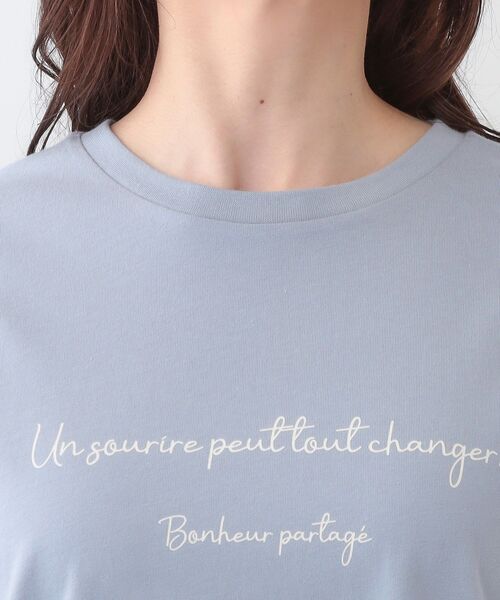 SHOO・LA・RUE（シューラルー）の「【洗える/S-LL】一枚でもレイヤードでも グラフィック長袖Tシャツ（Tシャツ/カットソー・レディース・ホワイト系1/ホワイト系2/ブラック系1/ベージュ系その他6/イエロー系その他4/ネイビー系2/ブルー系8/チャコール・01/03/04/02）」の10枚目の写真