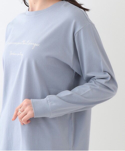 SHOO・LA・RUE（シューラルー）の「【洗える/S-LL】一枚でもレイヤードでも グラフィック長袖Tシャツ（Tシャツ/カットソー・レディース・ホワイト系1/ホワイト系2/ブラック系1/ベージュ系その他6/イエロー系その他4/ネイビー系2/ブルー系8/チャコール・01/03/04/02）」の11枚目の写真