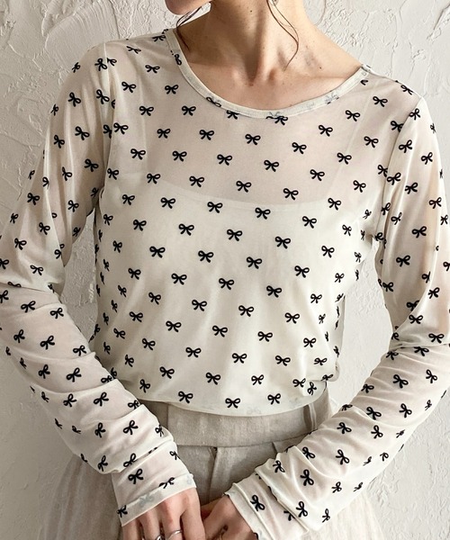 She's Closet（シーズクローゼット）の「フロッキーリボンクルーネック長袖シースルー/シアーロングTシャツカットソートップス（Tシャツ/カットソー・レディース・ブラック/グレー/アイボリー・FREE）」の2枚目の写真
