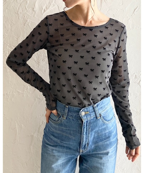 She's Closet（シーズクローゼット）の「フロッキーリボンクルーネック長袖シースルー/シアーロングTシャツカットソートップス（Tシャツ/カットソー・レディース・ブラック/グレー/アイボリー・FREE）」の8枚目の写真