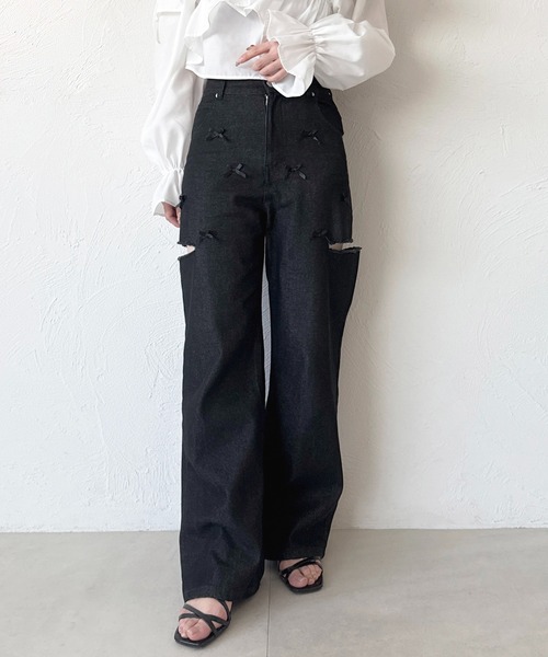 apres jour(アプレジュール)の「リボンカットデニム(デニムパンツ・レディース・ブラック/サックスブルー/ブルー系その他・SMALL/LARGE/MEDIUM)」の4枚目の写真