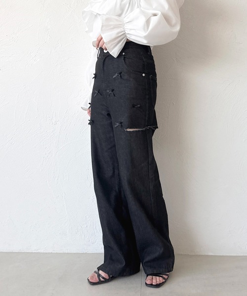 apres jour(アプレジュール)の「リボンカットデニム(デニムパンツ・レディース・ブラック/サックスブルー/ブルー系その他・SMALL/LARGE/MEDIUM)」の5枚目の写真