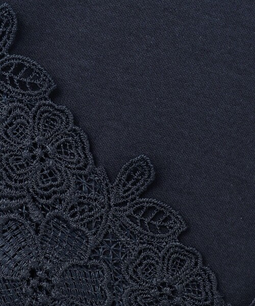TOCCA（トッカ）の「FLOWER PATTERN LACE トップス（Tシャツ/カットソー・レディース・アイボリー系/ネイビー系・SMALL/MEDIUM）」の12枚目の写真
