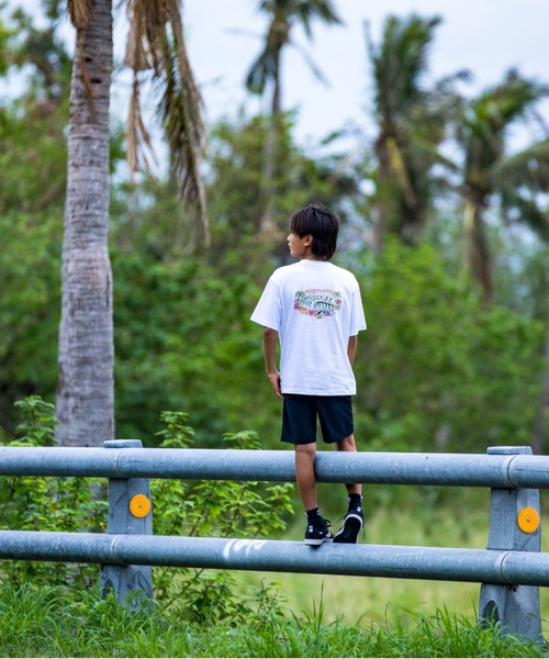 Quiksilver(クイックシルバー)の「AQUIA WILD ST YOUTH /クイックシルバーキッズバックプリント半袖Tシャツ(Tシャツ/カットソー・キッズ・ホワイト/イエロー/ブラック・160/130/140/150)」の2枚目の写真
