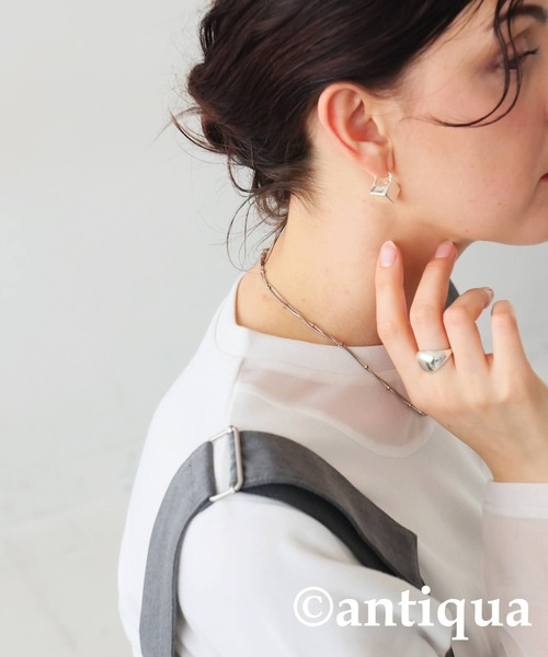 antiqua（アンティカ）の「ブロックピアス（ピアス（両耳用）・レディース・ゴールド/シルバー・フリー）」の3枚目の写真