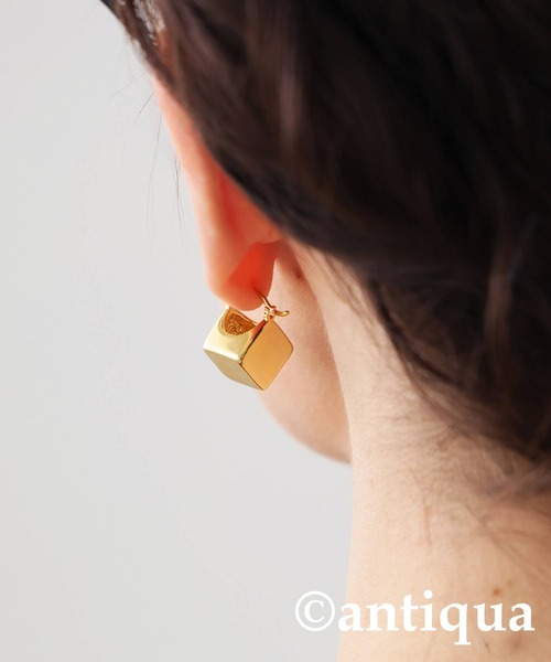 antiqua（アンティカ）の「ブロックピアス（ピアス（両耳用）・レディース・ゴールド/シルバー・フリー）」の8枚目の写真