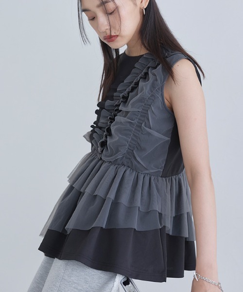 ECLAM(クラム)の「チュール フリル ノースリーブ プルオーバー(Tシャツ/カットソー・レディース・ブラック×グレー/ブラック×ブラック・M)」の13枚目の写真
