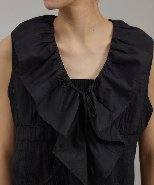 SALON adam et rope'（サロン アダム エ ロペ）の「【WEB限定】フロントリボンフリルタンク / フリルジレ（シャツ/ブラウス・レディース・オフホワイト/ブラック/ブラウン系その他2・FREE）」の20枚目の写真