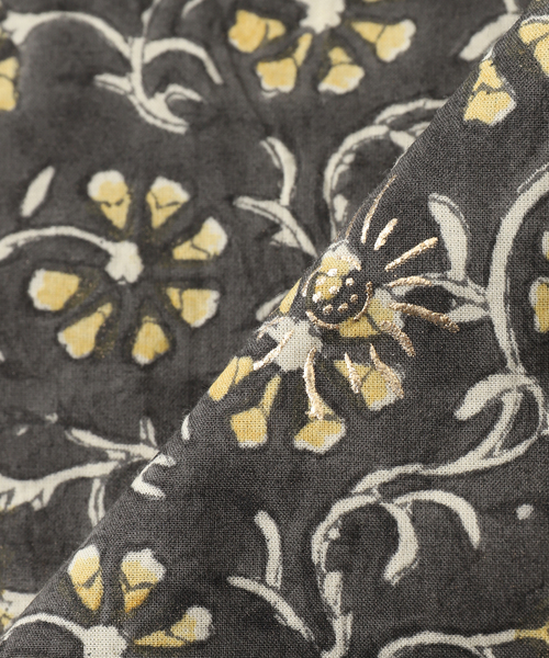 Couture d'adam（クチュールドアダム）の「COUTURE D’ADAM (クチュール ド アダム) Block Print Summerwear シャツ（シャツ/ブラウス・メンズ・チャコールグレー/ホワイト×ホワイト/イエロー系その他/ホワイト系その他/マスタード・40/42）」の10枚目の写真