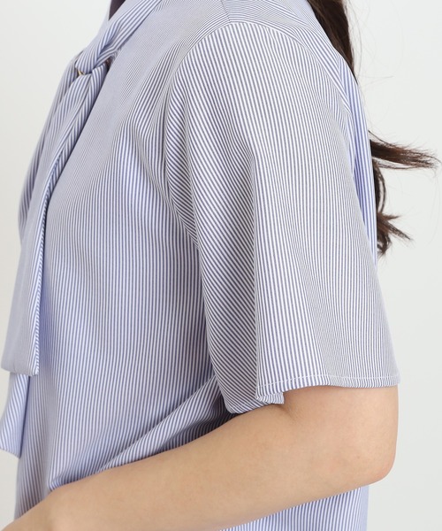 TRUDEA(トルディア)の「ゴールドループボウタイとろみブラウス(ビジネスシャツ・レディース・ホワイト×ブルー/ベージュ/ホワイト/ワイン/ブルーグリーン/ホワイト×ネイビー/ネイビー・MEDIUM/LARGE)」の21枚目の写真