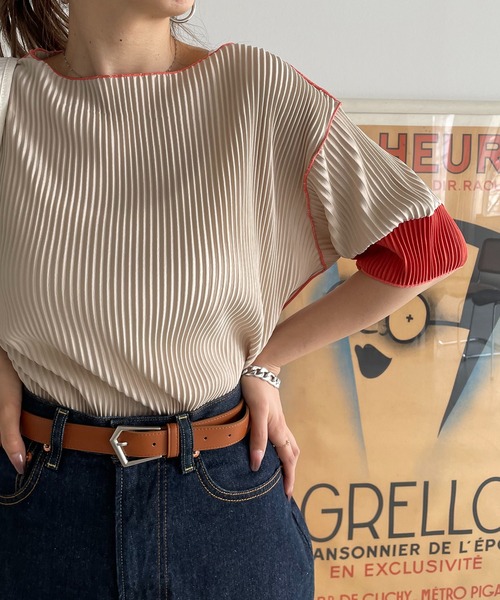 210nouve(トゥージュヌーブ)の「袖 配色 プリーツ ボートネック トップス(Tシャツ/カットソー・レディース・ブラック/アイボリー/ベージュ/グレー・FREE)」の19枚目の写真