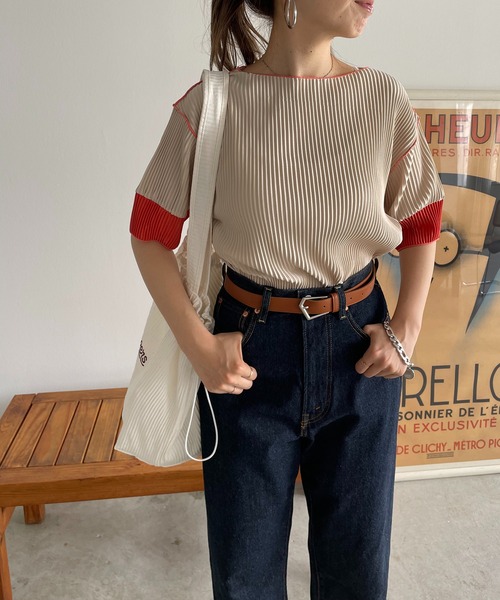 210nouve(トゥージュヌーブ)の「袖 配色 プリーツ ボートネック トップス(Tシャツ/カットソー・レディース・ブラック/アイボリー/ベージュ/グレー・FREE)」の17枚目の写真