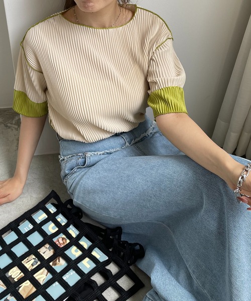 210nouve(トゥージュヌーブ)の「袖 配色 プリーツ ボートネック トップス(Tシャツ/カットソー・レディース・ブラック/アイボリー/ベージュ/グレー・FREE)」の7枚目の写真