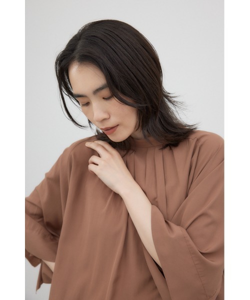 crie conforto(クリーコンフォルト)の「前後2WAYラッフルテントシャツ(シャツ/ブラウス・レディース・ホワイト/ネイビー/モカ・FREE)」の5枚目の写真