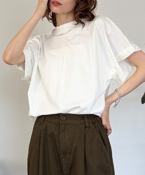 RCD(アールシーディー)の「2wayデザインボタンカットソー(Tシャツ/カットソー・レディース・ブラック/グレイッシュベージュ/オフホワイト/チャコールグレー・M)」の2枚目の写真