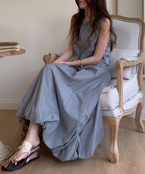 FREE STYLISTS(フリー スタイリスト)の「YUGA_YGMC Sleeveless balloon hem dress(ワンピース・レディース・ブラック/ライトグレー/ホワイト・FREE)」の1枚目の写真